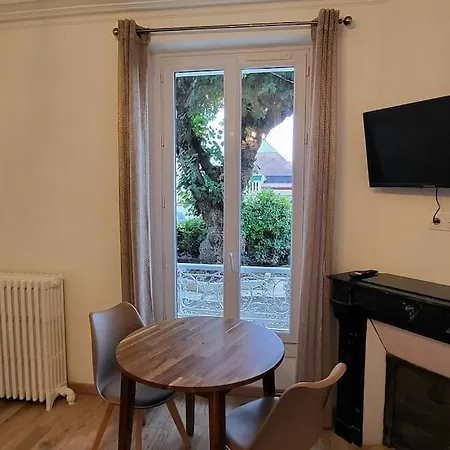 Le Prince, Proche Paris & Appartement *